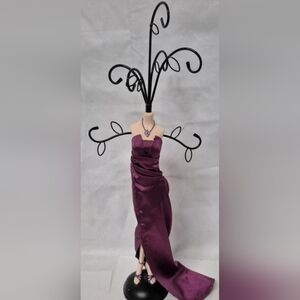 17" Tall Elegant Jewelry Stand
